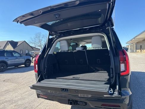 New 2026 Ford Expedition Active RWD image 55