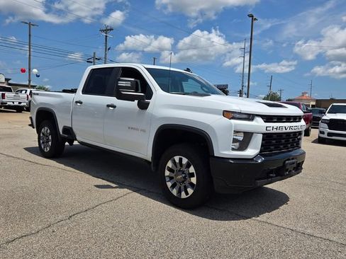 Used 2021 Chevrolet Silverado 2500 Custom w/ Custom Value Package AWD/4WD image 1
