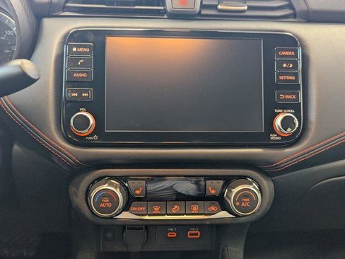 New 2025 Nissan Versa SR w/ Trunk Package FWD image 22