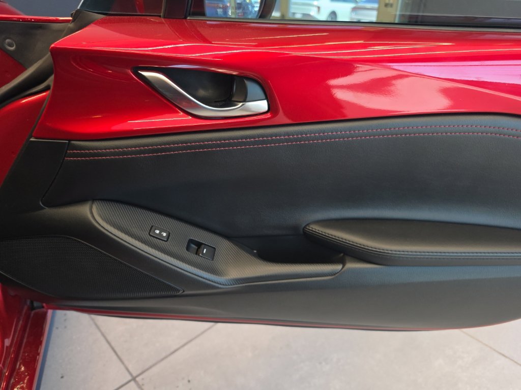 Used 2017 MAZDA MX-5 Miata RF Grand Touring RWD image 28