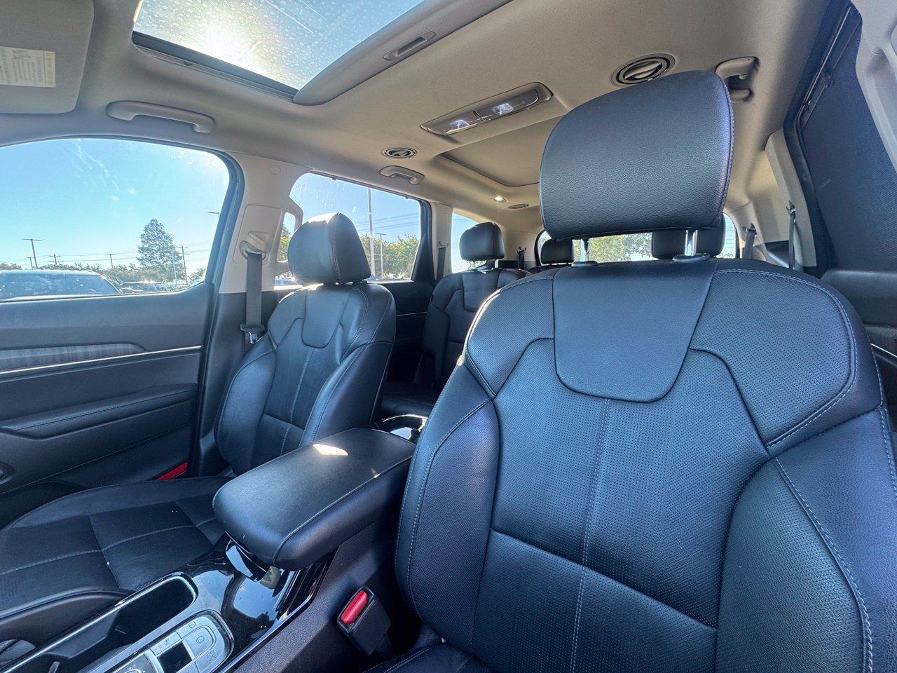 Used 2023 Kia Telluride SX AWD/4WD image 6