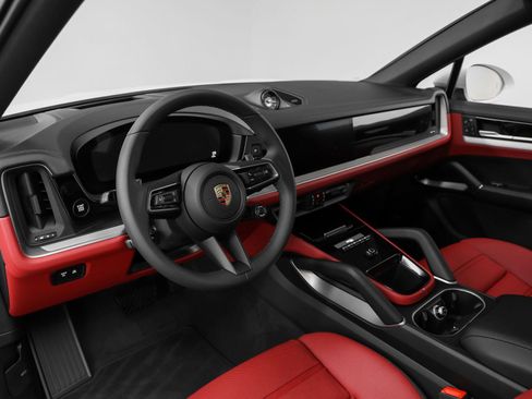 Certified 2025 Porsche Cayenne Coupe AWD/4WD image 45