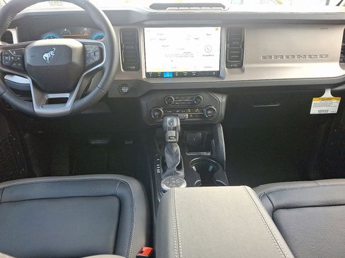New 2025 Ford Bronco Outer Banks w/ Sasquatch Package image 10