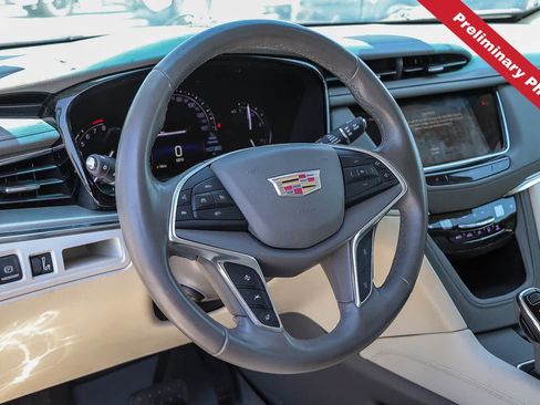 Used 2018 Cadillac XT5 Luxury w/ Driver Awareness Package AWD/4WD image 14
