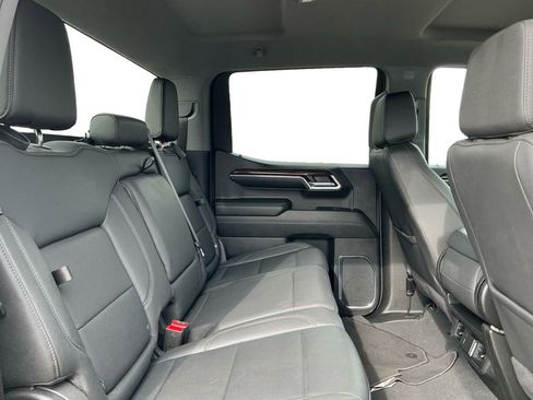 Used 2024 GMC Sierra 1500 SLT image 19