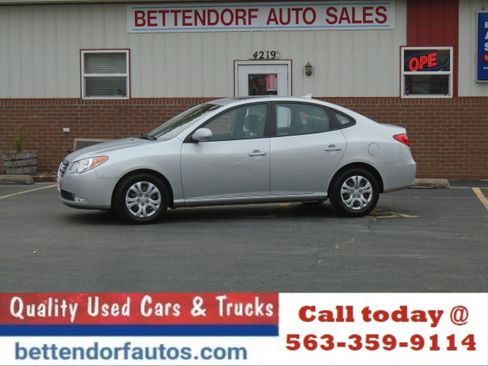 Used 2010 Hyundai Elantra GLS image 2