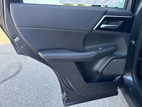 New 2026 Mitsubishi Outlander SE FWD image 29