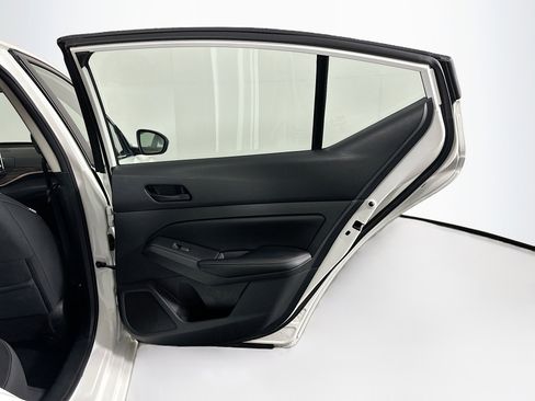 Used 2025 Nissan Altima 2.5 SV image 27