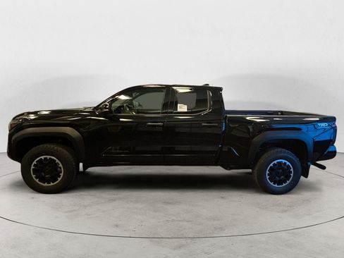New 2026 Toyota Tacoma TRD Off-Road AWD/4WD image 2
