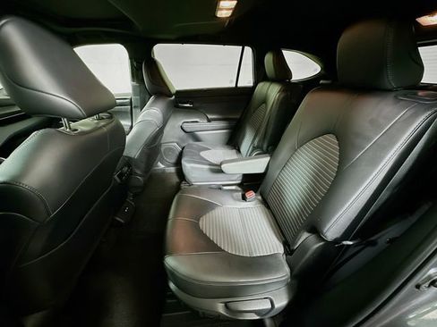 Certified 2025 Toyota Highlander XSE image 23