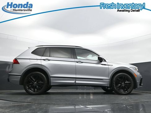 Used 2022 Volkswagen Tiguan SE R-Line FWD image 40