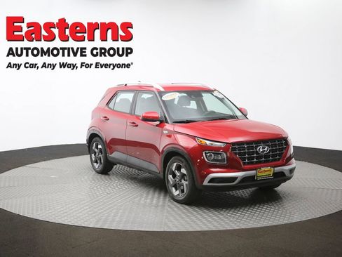 Used 2022 Hyundai Venue Limited image 49