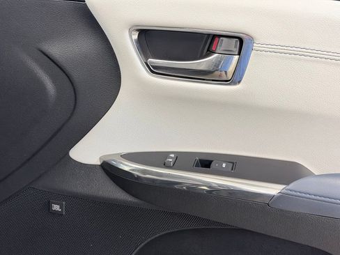 Used 2015 Toyota Avalon Limited FWD image 36