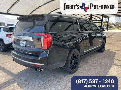 Used 2021 GMC Yukon XL Denali image 4