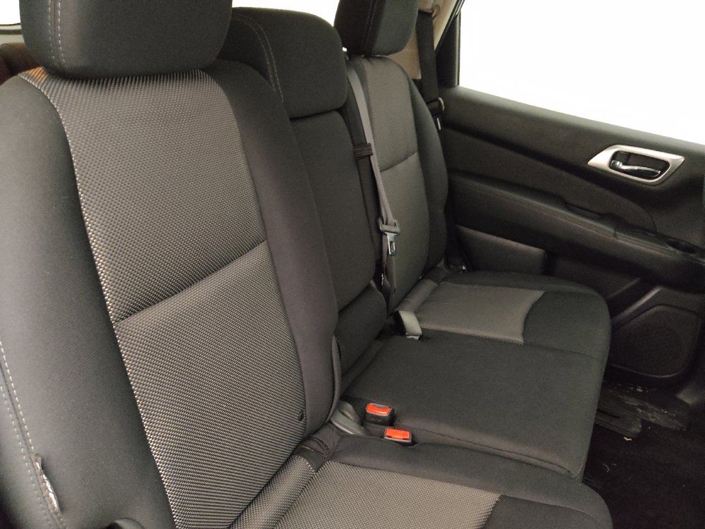 Used 2019 Nissan Pathfinder S FWD image 19