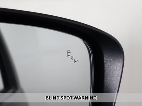 Used 2022 Nissan Frontier PRO-4X w/ Technology Package image 5