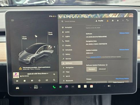 Used 2023 Tesla Model 3 Standard Range image 37