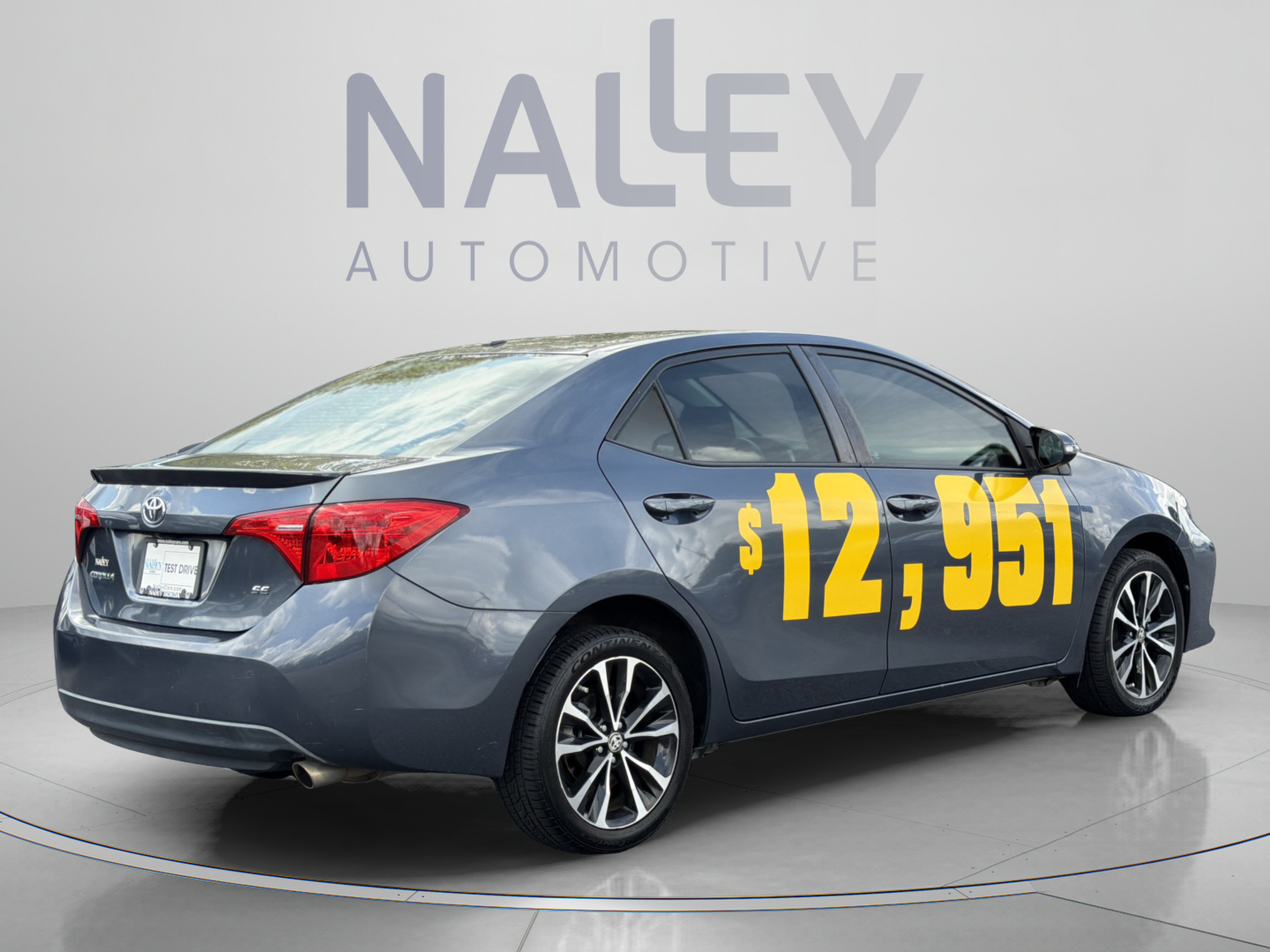 Used 2017 Toyota Corolla SE FWD image 5