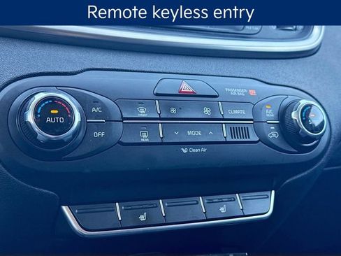 Used 2018 Kia Sorento EX image 17