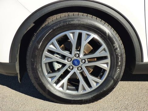 Used 2022 Ford Escape SEL w/ Technology Package image 9