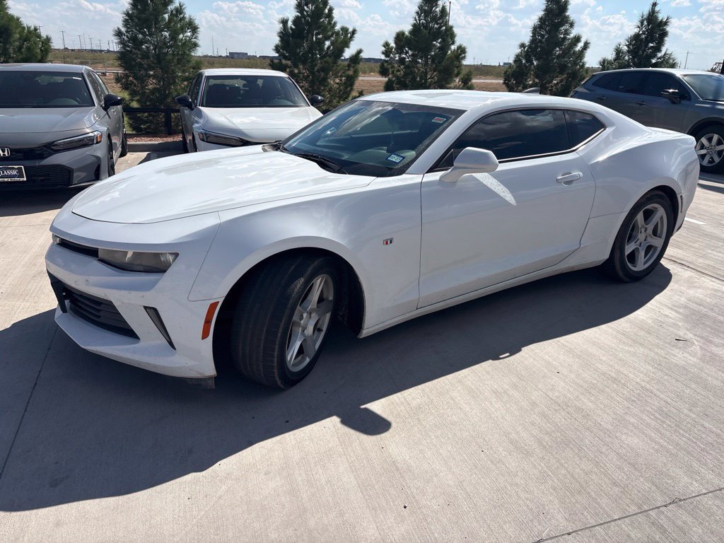 Used 2017 Chevrolet Camaro LT RWD image 3