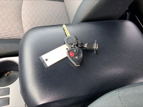 Used 2017 Toyota 4Runner SR5 image 15