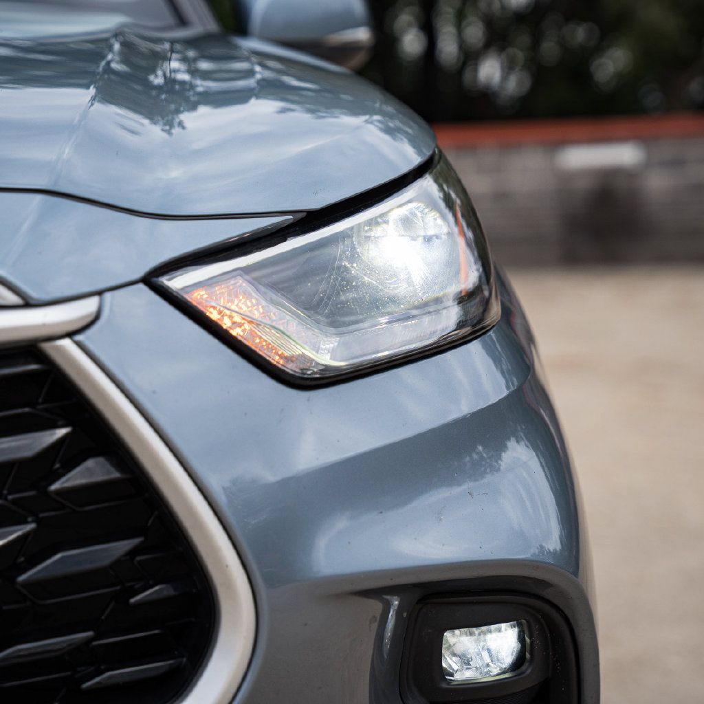 Used 2022 Toyota Highlander XLE w/ Protection Package #3 (TMS) AWD/4WD image 4