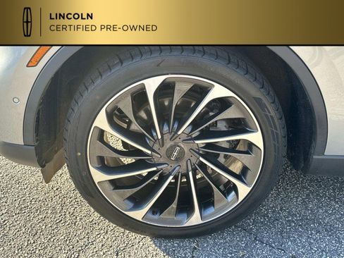 Certified 2023 Lincoln Aviator Reserve w/ Equipment Group 201A image 11
