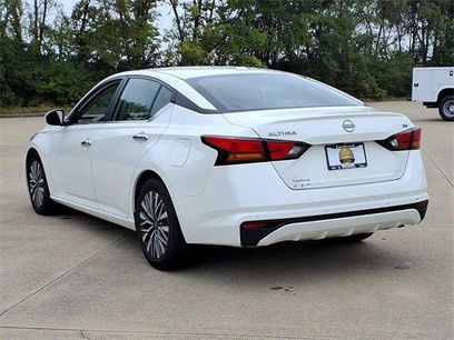 Used 2023 Nissan Altima 2.5 SV