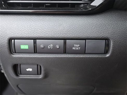 Used 2025 Nissan Sentra SR w/ SR Premium Package image 17