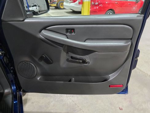 Used 2004 Chevrolet Silverado 1500 W/T image 35