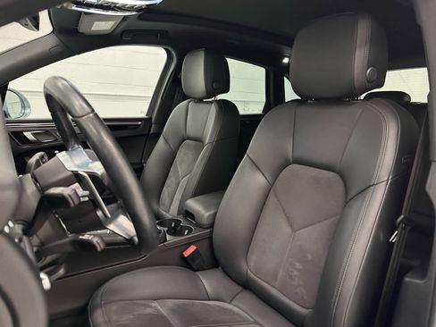 Used 2021 Porsche Macan AWD/4WD image 13