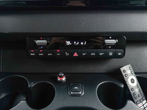 Used 2024 Mercedes-Benz Sprinter 2500 image 45