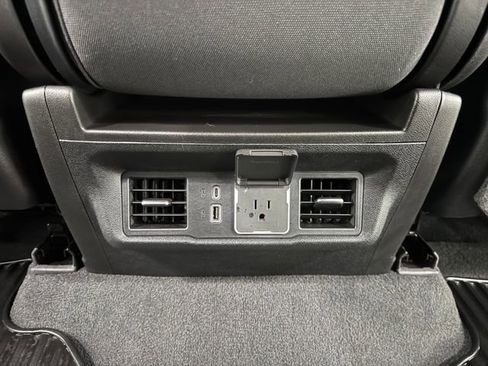 Certified 2025 Chevrolet Silverado 2500 LT w/ Convenience Package image 27