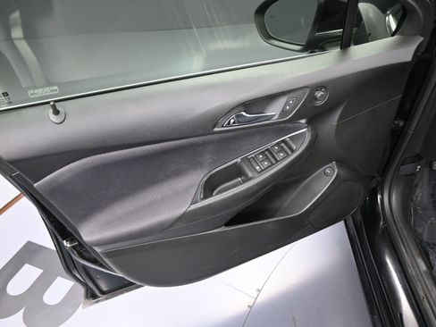 Used 2018 Chevrolet Cruze LT w/ Convenience Package image 13