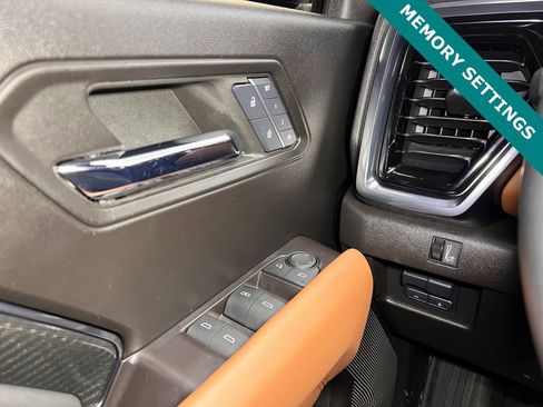 Used 2024 GMC Canyon AT4 w/ LPO, Off Road Lift Package image 7