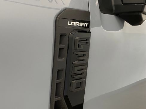 New 2025 Ford F350 Lariat w/ Lariat Ultimate Package image 13