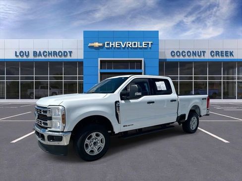 Used 2025 Ford F250 XLT AWD/4WD image 4
