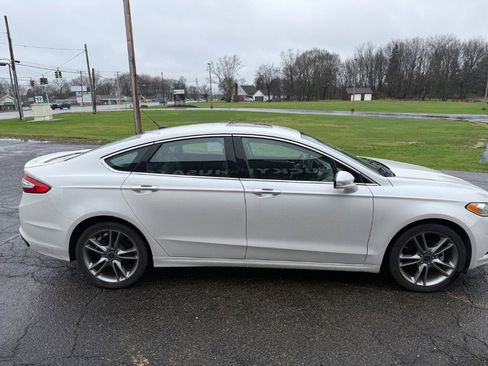 Used 2016 Ford Fusion Titanium image 6
