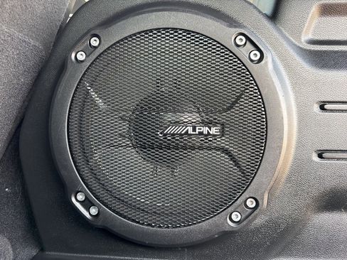 Used 2018 Jeep Wrangler Unlimited Sahara w/ Quick Order Package 24M Moab image 9