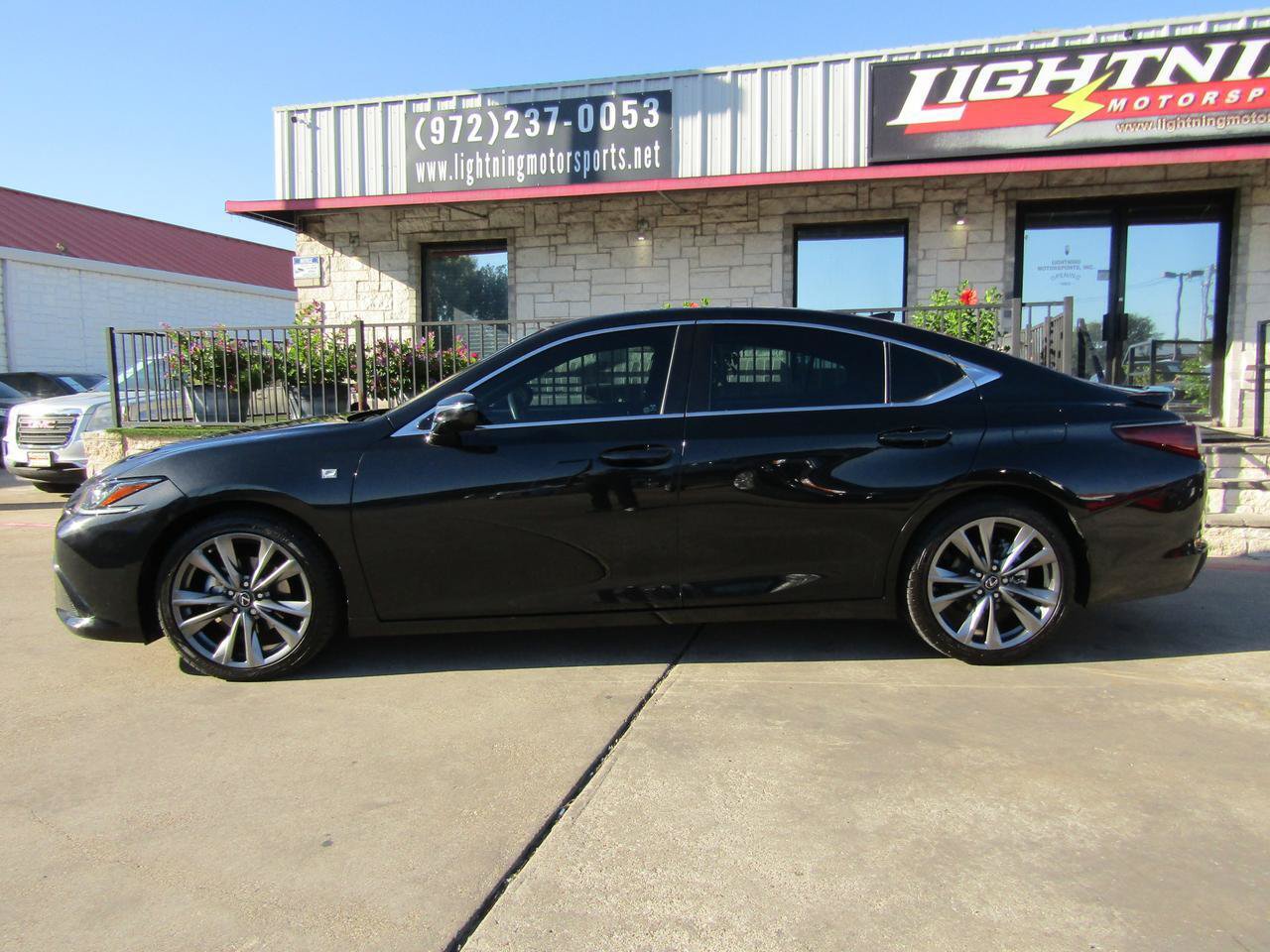Used 2019 Lexus ES 350 F Sport w/ Accessory Package 2 FWD image 2