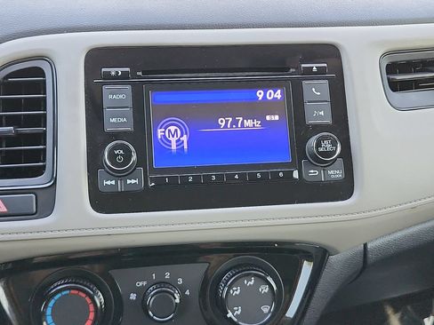 Certified 2022 Honda HR-V LX image 28