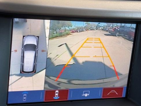 Used 2017 GMC Acadia Denali w/ Technology Package AWD/4WD image 8