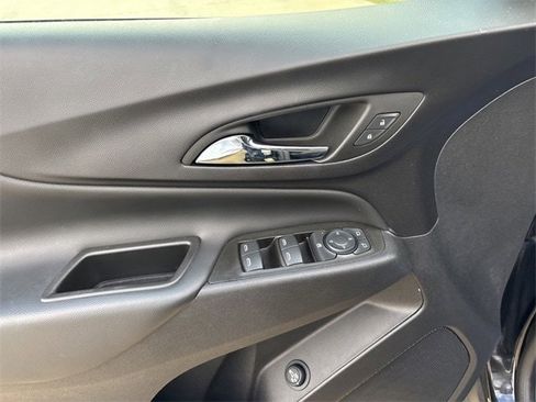 Used 2022 Chevrolet Equinox LT image 10
