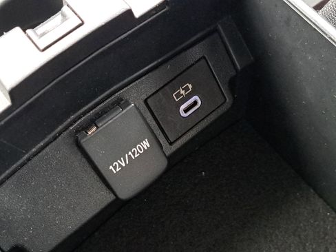 Certified 2023 Toyota Corolla LE image 31