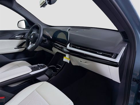 New 2026 BMW X1 xDrive28i w/ Convenience Package image 32