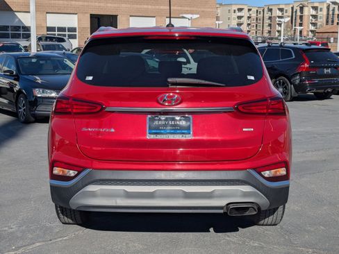 Used 2019 Hyundai Santa Fe SE image 4