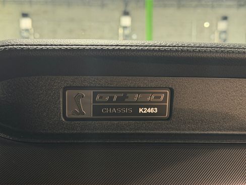 Used 2019 Ford Mustang Shelby GT350 w/ Technology Package image 28