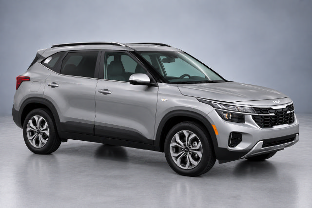Used 2026 Kia Seltos LX AWD/4WD image 2