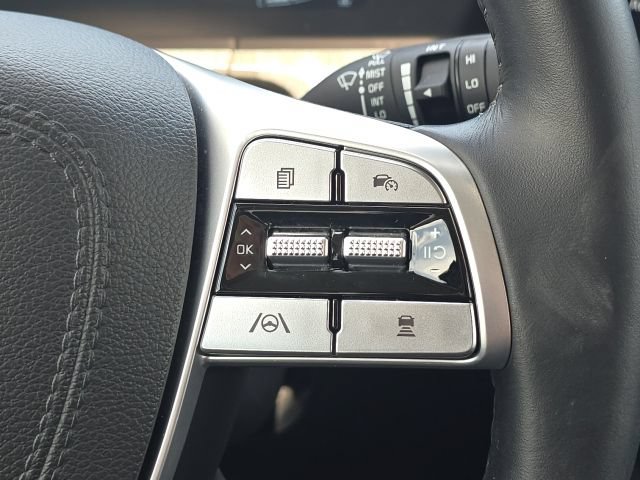 Used 2025 Kia Telluride EX w/ EX Captain's Chair Package FWD image 41